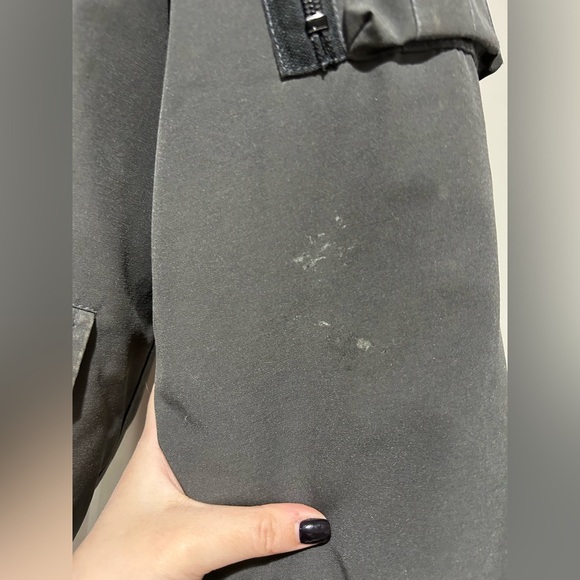 Canada Goose Woman’s Gray Jacket as is - Picture 4 of 11